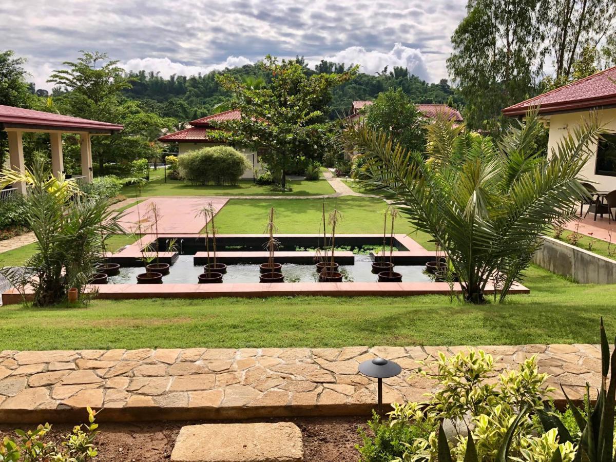 Bangued Strutz Art Garden Resort מראה חיצוני תמונה